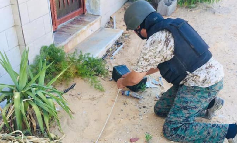 مقتل 39 وإصابة 71 آخرين بسبب ألغام مليشيات حفتر مقتل 39 وإصابة 71 آخرين بسبب ألغام مليشيات حفتر