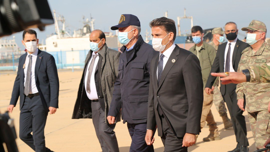 وزير دفاع تركيا ورئيس أركانها يصلان طرابلس