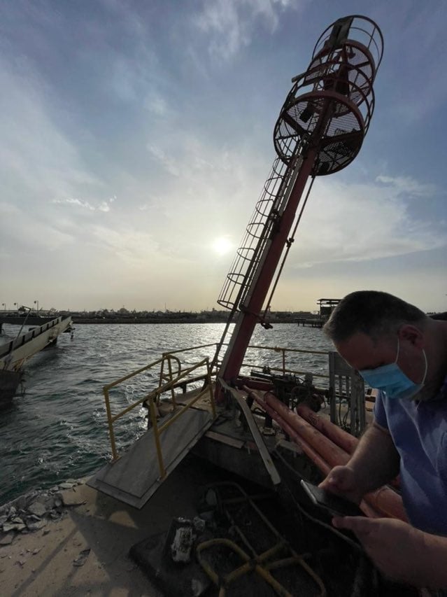 أضرار كبيرة على إثر اصطدام ناقلة نفط برصيف شركة البريقة بميناء مصراتة
