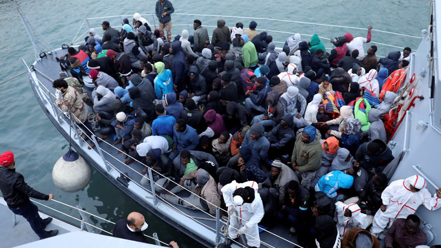 الهجرة الدولية: اعتراض أكثر من 680 مهاجرا وإعادتهم إلى ليبيا ليلة البارحة
