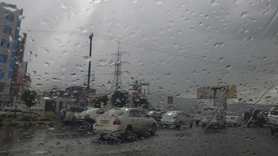 تقلبات جوية وأمطار غزيرة مرتقبة بعدة مناطق