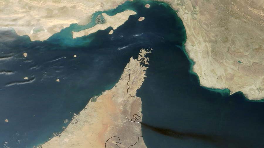 الحرس الثوري الإيراني: مضيق هرمز مغلق وأي مُحاولة للعبور ستُواجه برد صارم