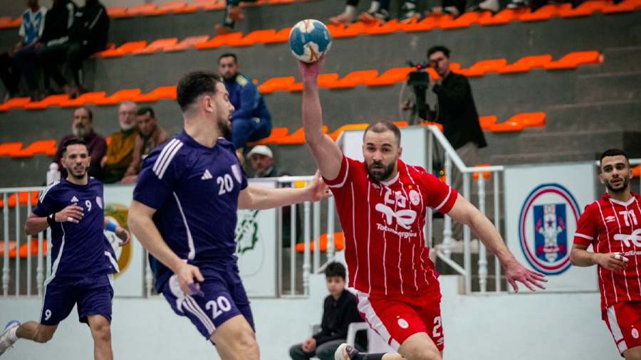 طاقم تحكيم تونسي مرفق بحكام ليبيين سيدير مباريات مرحلة السداسي