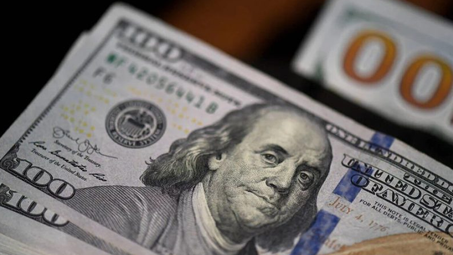 الدولار يكسر حاجز الـ 8 دنانير ارتفاعا