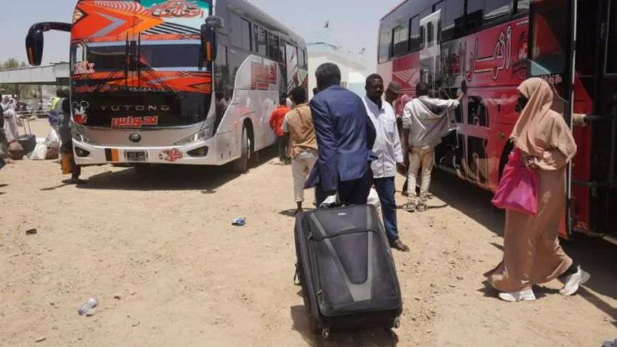 عودة 154 سودانيا من ليبيا إلى السودان ضمن برنامج العودة الطوعية